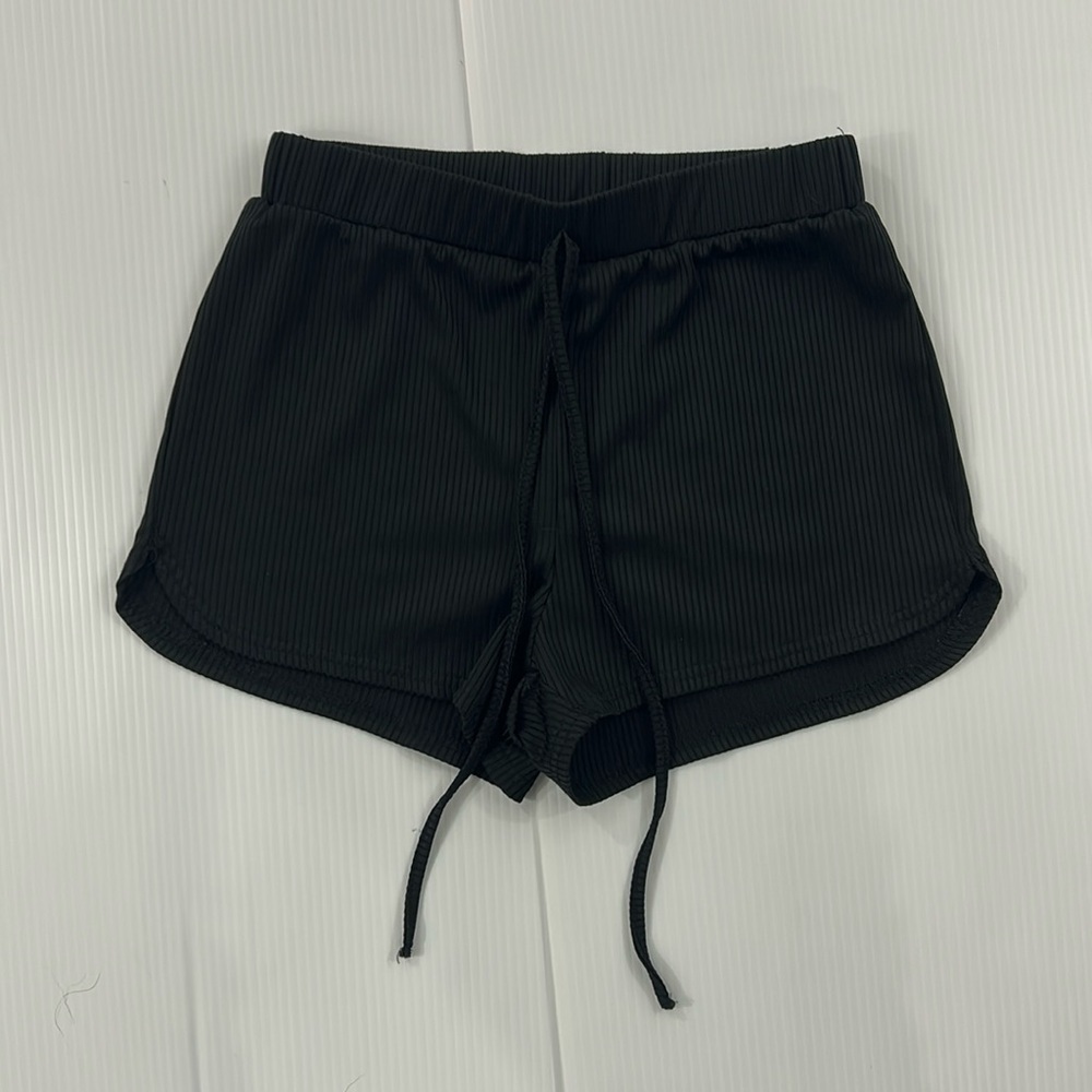 J5. SHEIN Black Ribbed Athletic Shorts (XS)